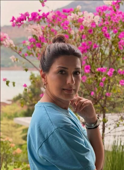 Sonali Bendre Biography