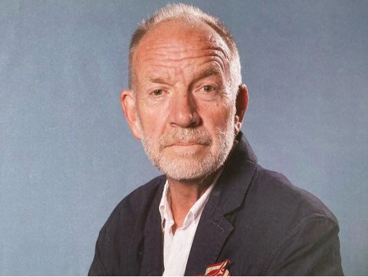 Tom Chadbon Biography