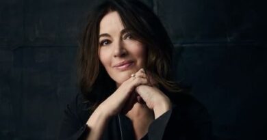 Nigella Lawson Biography